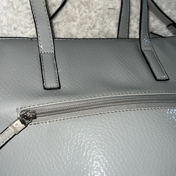 Carpisa Purse bag pocketbook handbag faux gray patent. Used once. Lots of space - Picture 2 of 7